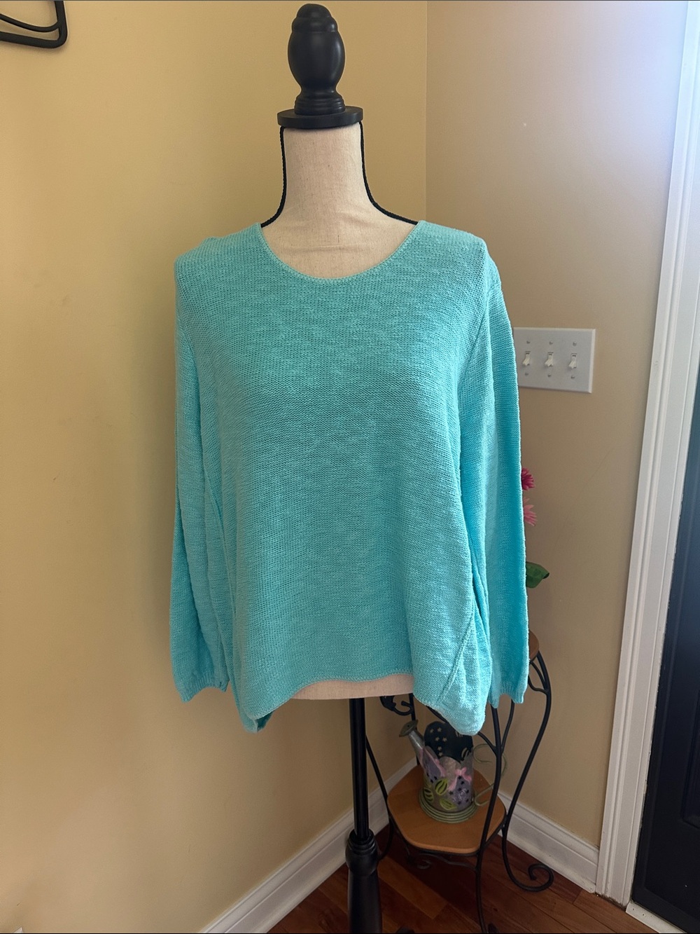 Avalon Aqua Blue Lightweight Crew Neck Sweater